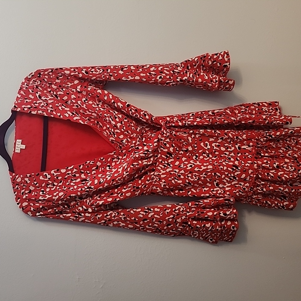 Red print mini wrap dress
